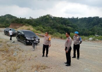 TINJAU: Kapolresta Deli Serdang Kombes Pol Raphael Sandhy Cahya Priambodo, SIK memantau langsung pembangunan Bendungan Lau Simeme, Selasa (19/3/2024). (Foto Dok/Polresta DS)