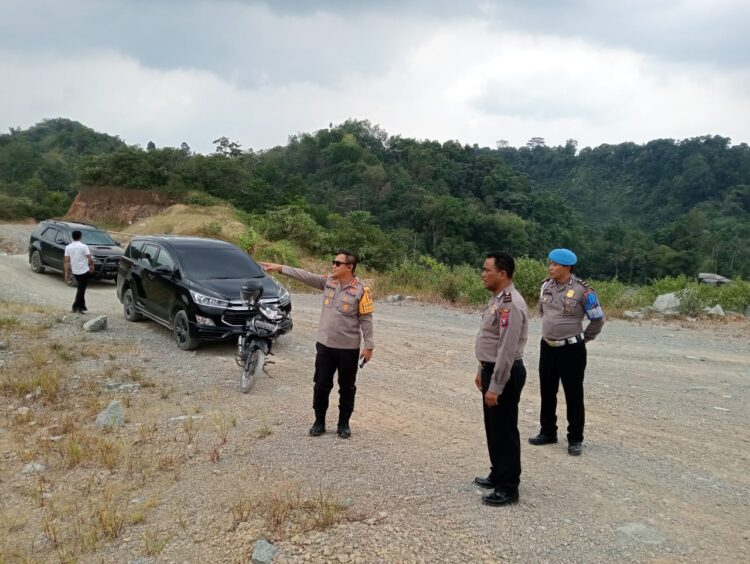 TINJAU: Kapolresta Deli Serdang Kombes Pol Raphael Sandhy Cahya Priambodo, SIK memantau langsung pembangunan Bendungan Lau Simeme, Selasa (19/3/2024). (Foto Dok/Polresta DS)