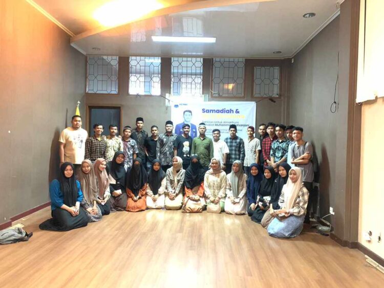Pergerakan Mahasiswa Islam Indonesia (PMII) Cabang Lhokseumawe adakan Samadiah dan Do'a Bersama atas meninggalnya Almarhum Sahabat Muhammad Rafsanjani (Sekjend PB PMII). Tahlilan Selasa (19/3) Sore di Sekretariat PMII Kota Lhokseumawe dipimpin Fachrurrazi (Wakil Ketua III) PC PMII Lhokseumawe.