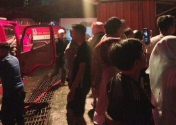 Sebuah tragedi kebakaran melanda Kelurahan Lawangirung Lk I, Kecamatan Wenang, Kota Manado. Lima unit rumah permanen dan bangunan lantai 4 Hotel Bersehati menjadi korban dari kobaran api yang meluas dengan cepat, Selasa (19/3/2024) sekitar pukul 19.30 WITA.