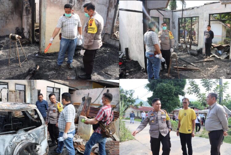 Kapolres Labuhanbatu AKBP Dr Bernhard L. Malau, SIK, MH beserta Waka Polres Kompol H. Matondang, SH, MH serta para Pejabat Utama Polres turun langsung ke lokasi kebakaran rumah milik Junaidi Marpaung di Lingkugan Talsim Kelurahan Sirandorung Kabupaten Labuhanbatu, Kamis (21/03/2024).