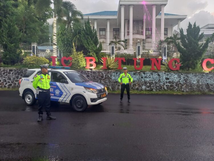 Tim Lalulintas di bawah kepemimpinan Kasat Lantas AKP RIYAN WAHYUNINGTIYAS, S.I.K, bersama Kanit Patroli IPDA DHARU MELIANDA, S.TrK, dan anggota lainnya, melaksanakan patroli di sejumlah titik strategis.