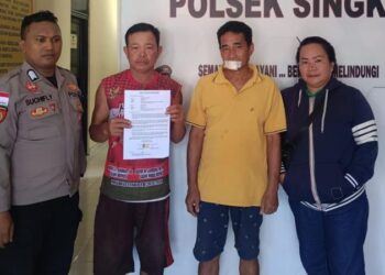 Polsek Singkil aktif terlibat dalam menyelesaikan masalah yang memengaruhi kesejahteraan warga, dengan fokus pada penanganan kasus penganiayaan yang baru-baru ini mencuat di daerah tersebut. Dalam upaya untuk menyelesaikan konflik tersebut, Polsek Singkil telah melakukan serangkaian tindakan problem solving guna mencapai penyelesaian yang adil dan menyeluruh, Senin (25/3/2024).
