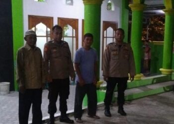 Polsek Wenang melakukan patroli intensif di wilayah kecamatan tersebut dalam rangka menyambut Bulan Suci Ramadhan 1445 H/Tahun 2024. Mulai dari hari Minggu, tanggal 24 Maret 2024, hingga Senin, tanggal 25 Maret 2024, sejak pukul 19.00 Wita hingga sekitar pukul 05.00 Wita, petugas melakukan patroli di berbagai mesjid yang tersebar di Kecamatan Wenang.