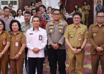 Kapolresta Manado, Kombes Pol Julianto Sirait, aktif mengambil bagian dalam agenda penting bagi pembangunan Kota Manado dengan menghadiri Musyawarah Perencanaan Pembangunan (Musrenbang) Rencana Kerja Pemerintah Daerah (RKPD) tahun 2025 dan Rencana Pembangunan Jangka Menengah Daerah (RPJDP) tahun 2025-2045. Kegiatan ersebut dilaksanakan dengan penuh semangat di ruang serba guna Kantor Wali Kota Manado, Selasa (26/3/2024).