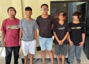 Tim Alpha Resmob Polresta Manado berhasil mengamankan sejumlah terduga pelaku dalam kasus penganiayaan secara bersama-sama yang terjadi pada dini hari di Desa Pineleng Satu Jaga IX, Kecamatan Pineleng, Kabupaten Minahasa, Senin (25/3/2024) sekitar pukul 16.00 WITA.