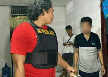Tim Tarsius Presisi Polres Bitung mengamankan pria berinisial WP (31), yang diduga menguasai senjata tajam.