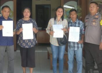 Seorang Bhabinkamtibmas dari Polsek Bunaken telah berhasil menyelesaikan masalah perbuatan tidak menyenangkan yang terjadi di wilayahnya melalui pendekatan problem solving. Kejadian ini menunjukkan komitmen polisi dalam menangani permasalahan masyarakat dengan pendekatan yang efektif dan terukur, Rabu (27/3/2024).