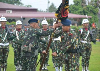 SERAH TERIMA: Serah terima, Danyon A Sat Brimob dan Danyon B Sat Brimob Polda Sumut di Lapangan Hanyaken Musuh Mako Sat Brimob Polda Sumut Ksatriaan K.E Lumi, Jalan Bhayangkara, Indra Kasih, Kecamatan Medan Tembung, Kota Medan. Kamis (28/3/2024). (Foto Dok/ Polda Sumut)