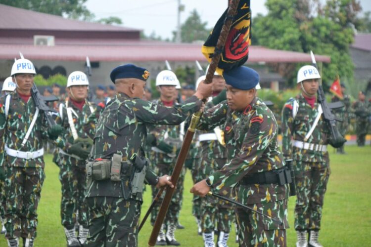 SERAH TERIMA: Serah terima, Danyon A Sat Brimob dan Danyon B Sat Brimob Polda Sumut di Lapangan Hanyaken Musuh Mako Sat Brimob Polda Sumut Ksatriaan K.E Lumi, Jalan Bhayangkara, Indra Kasih, Kecamatan Medan Tembung, Kota Medan. Kamis (28/3/2024). (Foto Dok/ Polda Sumut)
