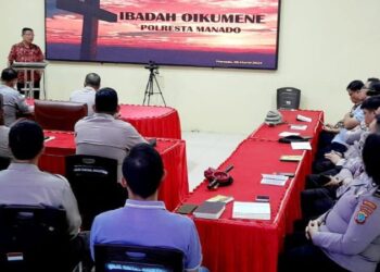 Polresta Manado mengambil langkah proaktif dalam meningkatkan kesejahteraan mental dan rohani para personelnya dengan melaksanakan kegiatan Binrohtal (Bimbingan Rohani dan Mental). Kegiatan ini dilaksanakan sebagai bagian dari upaya untuk memperkuat kesejahteraan dan kinerja personel kepolisian, Kamis (28/3/2024).