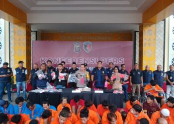 Kapolrestabes Palembang AKBP Dr. Harryo Sugihhartono SIK MH merealease hasil pengungkapan Operasi Pekat Musi 2024, pada Kamis (28/3/2024).