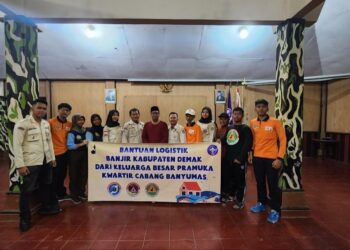 Gerakan Pramuka Banyumas melalui Pramuka Peduli Kwarcab Banyumas mengirimkan bantuan untuk korban banjir di Kabupaten Demak. Mereka diberangkatkan menuju Demak Senin malam (25/3/2024) dengan membawa bantuan berupa beras sebanyak 300 kg, mie instan 200 dus, minyak goreng 20 lusin, cabai merah 20 kg, cabai rawit 20 kg, bawang merah 10 kg, bawang putih 10 Kg, gula pasir 50 Kg, alat mandi 40 paket dan paket alat kebersihan 40 buah.