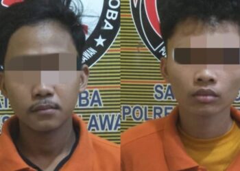 DIAMANKAN : Dua pria pengedar sabu, berikut barang bukti diamankan di Polres Pelabuhan Belawan, Senin (22/4/2024) setelah diringkus dari kawasan Kelurahan Paya Pasir, Marelan.(Foto Dok/Polres Belawan)