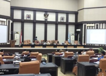 DPRD Kabupaten OKI menggelar rapat paripurna penyampaian Laporan Keterangan Pertanggung Jawaban (LKPJ) akhir tahun anggaran tahun 2023 di gedung DPRD OKI, Kamis (28/3/24).