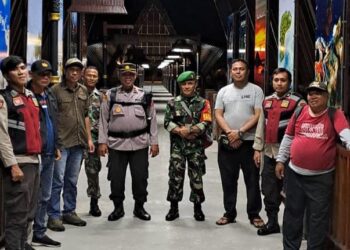 Apel Gabungan Tripika Kecamatan Bunaken Kepulauan. Kegiatan ini bertujuan untuk melaksanakan patroli bersama di wilayah Kecamatan Bunaken Kepulauan yang dipimpin oleh Kapolsek Pulau Bunaken, IPDA Maykel Ukoli, dan Camat Bunaken Kepulauan, Bapak Imanuel Mandak, Sabtu (30/3/2024).