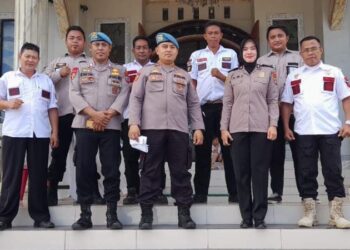Satuan Propam Polresta Manado menggelar kegiatan pemeriksaan intensif terhadap pengamanan gereja-gereja di wilayah Manado, Minggu (31/3/2024).