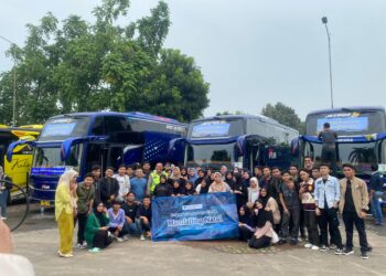 MUDIK GRATIS: Sebanyak 146 mahasiswa asal Sumut diberangkatkan dari Jakarta lewat mudik gratis yang diselenggaraan Polda Sumut, Selasa (2/4/2024). (Foto Dok/ Polda Sumut)