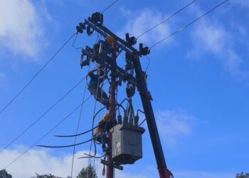 PT. PLN Unit Layanan Pelanggan (ULP) Nias Barat terus berupaya meningkatkan pelayanan dengan melakukan pemeliharaan secara rutin. Selasa 02/03/2024