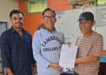 Unit Reskrim Polsek Pineleng berhasil menunjukkan dedikasi luar biasa dalam pelayanan kepada masyarakat dengan menyelesaikan sebuah permasalahan warga secara damai. Melalui upaya mediasi yang cermat dan penuh kepekaan, petugas kepolisian mampu mengatasi konflik yang potensial meruncing menjadi sengketa yang lebih besar, Selasa (02/4/2024).