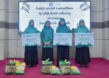 Tim Penggerak Pemberdayaan Kesejahteraan Keluarga (TP-PKK) Kota Sabang, menyalurkan bantuan sosial berupa paket pangan sehat Ramadhan bagi anak stunting dan wasting yang ada di Kota Sabang. Bantuan berupa beras, telur, minyak dan bahan pangan lokal tersebut, diserahkan oleh Pj Ketua TP PKK Kota Sabang Kamelia Nasri kepada TP PKK Kecamatan, untuk selanjutnya dibagikan kepada yang berhak menerima.