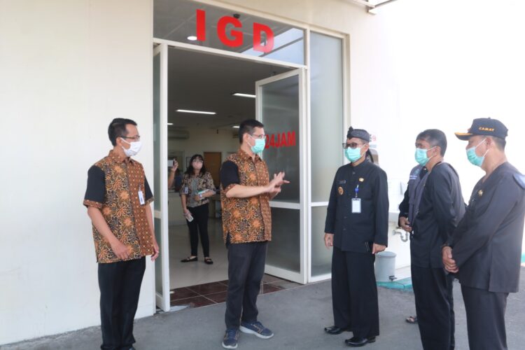 Pj. Wali Kota Tegal saat meninjau langsung kesiapan Rs Mitra Keluarga dan RSI Harapan Anda, Kamis (4/4/2024) siang.