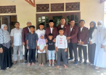 Dalam rangka peringati HUT Emas PPNI ke 50, Dewan Pimpinan Daerah Persatuan Perawat Nasional Indonesia (DPD PPNI) Kabupaten Bireuen mengadakan kegiatan santunan anak yatim piatu dari keluarga besar PPNI Bireuen.