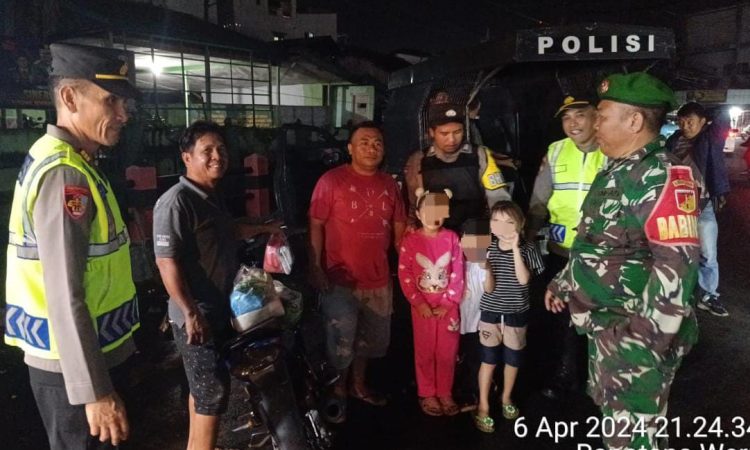 Kepolisian Wilayah Hukum Polsek Wenang, Sulawesi Utara, mengintensifkan kegiatan patroli selama Bulan Suci Ramadhan 1445 H/Tahun 2024. Patroli ini dilakukan untuk memastikan keamanan dan ketertiban masyarakat selama bulan penuh berkah ini, Sabtu (6/4/2024).