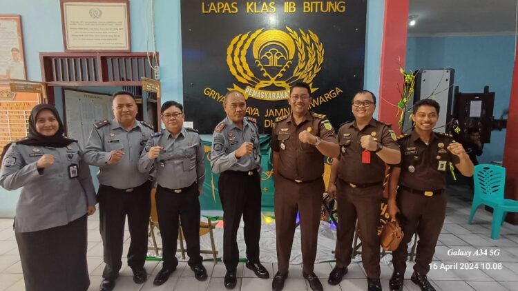 Kepala Lembaga Pemasyarakatan (Lapas) Kelas IIB Bitung Kanwil Kemenkumham Sulawesi Utara Syukron Hamdani menerima kunjungan jajaran Kejaksaan Negeri Kota Bitung.