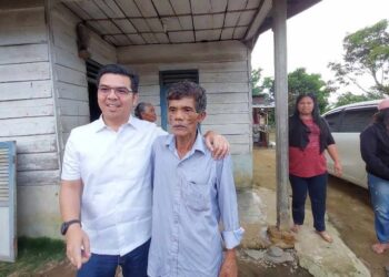 TIBA DI RUMAH: Sorbatua Siallagan tiba di rumahnya Dolok Parmonangan Kabupaten Simalungun, Rabu (17/4/2024). (Foto Dok/ Keluarga)
