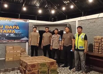 Polresta Manado menunjukkan komitmennya dalam melayani dan membantu masyarakat yang terdampak bencana dengan mengirimkan bantuan kepada korban bencana Gunung Berapi Raung di Kabupaten Kepulauan Sitaro. Bantuan tersebut disalurkan sebagai respons terhadap kebutuhan mendesak yang dialami oleh warga yang terkena dampak erupsi gunung berapi tersebut, Rabu (17/4/2024).