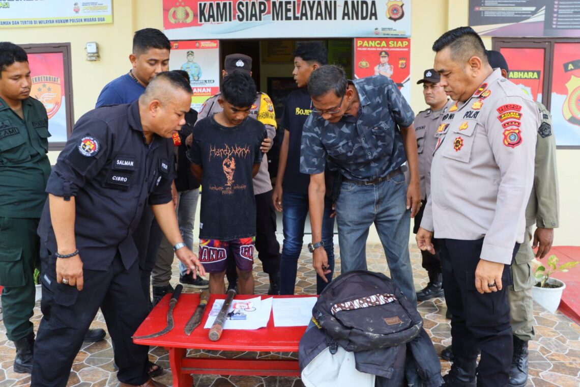 Polsek Muara dua berhasil mengamankan tiga remaja karna diduga akan terlibat dalam aksi kenakalan remaja di Desa Blang Crum, Kecamatan Muara Dua, Kota Lhokseumawe Pada Sabtu malam (21/4/2024) sekitar pukul 23.45 WIB.