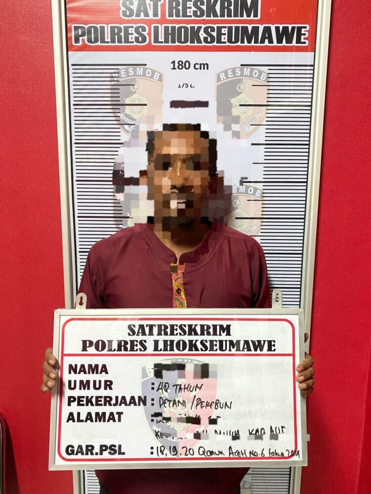 Terduga Pelaku yang ditangkap adalah MJ (48 tahun) seorang petani warga Desa Blang Cut, Kabupaten Aceh Utara, turut diamankan sejumlah barang bukti, termasuk 1 buah HP android, bukti rekapan pembelian, dan uang tunai sebesar Rp.310.000.