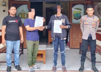 Polsek Bunaken, dengan pendekatan yang inovatif dan efektif, telah berhasil menyelesaikan kasus dugaan tindak pidana perampasan barang. Dalam upaya penanganan kasus ini, polisi mengadopsi pendekatan problem solving yang melibatkan koordinasi yang baik antara aparat penegak hukum dan masyarakat, Sabtu (27/4/2024).