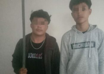 DITANGKAP: Dua remaja terduga geng motor, RR (16) dan MDA (17) berhasil ditangkap Polres Belawan, Minggu (28/4/2024). (Foto Dok/ Polres)