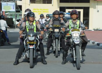 Patroli Presisi Skala Besar Gabungan TNI/Polri dan Instansi Terkait di Kabupaten Samosir. Kegiatan ini bertujuan untuk menciptakan kondisi yang aman dan terkendali saat peringatan Hari Buruh Internasional (May Day) di wilayah Rabu ,(01/05/2024)