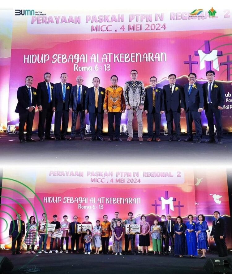 Keluarga besar PTPN IV Regional II menggelar Perayaan Paskah Tahun 2024 di Medan International Convention Center, Kota Medan, Sabtu (4/5/2024). Perayaan kali ini mengusung tema “Hidup Sebagai Alat Kebenarannya” dan subtema “Mari Tingkatkan Sinergi, Menghasilkan Karya Inovatif, Meningkatkan Nilai Perusahaan.”