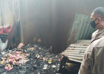 Kebakaran melanda gudang milik PT. MEGASARI di kelurahan Islam Lingkungan III, Kecamatan Tuminting, Kota Manado pada hari Senin, tanggal 6 Mei 2024, sekitar pukul 16.00 WITA.
