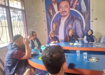 Hj. Ismaniar. SE mantan Anggota DPR Aceh resmi mendaftarkan dirinya sebagai bakal calon Bupati/Wakil Bupati untuk Pilkada serentak 2024 ke Partai NasDem Aceh Tengah. Proses pengembalian formulir pendaftaran, Ismaniar didampingi oleh pihak keluarga, perwakilan tokoh masyarakat dan sejumlah simpatisan, di Kantor DPD Partai NasDem Aceh Tengah, Rabu (8/5/24).