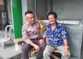 Polsek Tikala, Kota Manado, terus menggalakkan kegiatan BARONANG (Bhayangkara Ronda Sambang) dengan fokus pada aspek sosial dan pembinaan masyarakat. Pada hari ini, mereka melaksanakan program Bina Sambang di Kelurahan Banjer LK V, Kecamatan Tikala, Selasa (7/5/2024).