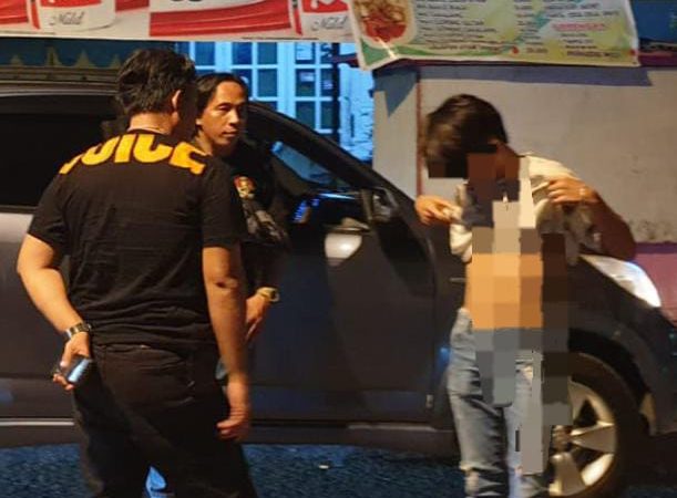Tim Resmob Delta melakukan patroli mobile di sekitar wilayah Kelurahan Banjer LK IV dan V, Kecamatan Tikala. Upaya ini dilakukan sebagai bagian dari langkah-langkah keamanan dan pencegahan di area tersebut, Senin (6/5/2024) malam.