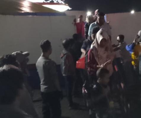 Dalam respons cepat terhadap bencana alam yang melanda Kepulauan Tagulandang, Kabupaten Sitaro, Polsek Pelabuhan Manado melakukan tindakan pengamanan terhadap kedatangan pengungsi di Pelabuhan Manado. Bencana alam tersebut disebabkan oleh erupsi Gunung Ruang yang telah mengakibatkan kerusakan serius di wilayah tersebut, Rabu (8/5 2024).