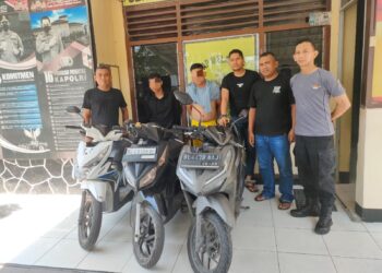 Identitas tersangka yang ditangkap adalah RM (30 tahun) yang beraksi sebagai pemetik, bersama rekannya R alias T. Keduanya warga Tambun tunong, Kec. Dewantara, Kabupaten Aceh Utara, Provinsi Aceh.