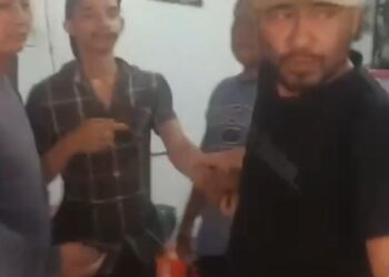 DIBEKUK: MBS dibekuk personel Polda Sumut karena menganiaya APN hingga meninggal dunia dan mayatnya dibuang ke Taput bersama adiknya MRSS,. (Foto Dok/ Polda Sumut).