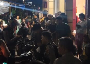 Jajaran Kepolisian Resor Kota (Polresta) Manado cepat tanggap merespons laporan masyarakat terkait keberadaan sekelompok warga yang bermain judi sambil mengonsumsi minuman keras (miras) di Kelurahan Sindulang Satu, Kecamatan Tuminting. Laporan tersebut masuk melalui layanan darurat Call Centre 112/110 pada pukul 00.25 Wita.