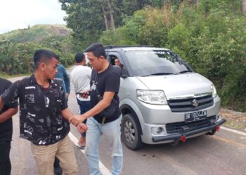 Satuan Reserse Kriminal (Satreskrim) Polres Nagan Raya berhasil meringkus satu orang pelaku kejahatan pencurian sepeda motor milik warga di Desa Alue Buloh, Kecamatan Seunagan, Kabupaten Nagan Raya. Sabtu (11/5/2024).