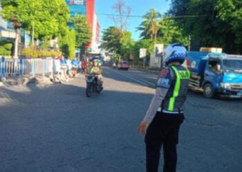 Satuan Lalu Lintas (Sat Lantas) Polresta Manado telah memperkuat upaya mereka dalam mengelola lalu lintas di beberapa titik penting di kota Manado melalui operasi yang mereka namakan “Turjawali”. Tujuan dari operasi ini adalah untuk meningkatkan keamanan lalu lintas dan memberikan rasa aman kepada masyarakat setempat, khususnya pada Minggu (12/5/2024).