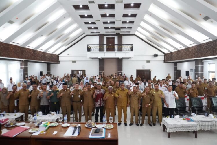Pemerintah Kabupaten Aceh Utara, Senin 13 Mei 2024 menggelar rapat koordinasi dan evaluasi terkait rencana pelaksanaan Hari Lanjut Usia Nasional (HLUN) ke 28 dan HUT TAGANA ke 20. Kegiatan itu nantinya akan dihadiri oleh Menteri Sosial RI, Tri Rismaharini.