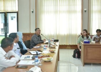 Sekretaris Daerah Kota Sabang Andri Nourman, ketika menerima audiensi Komisi Nasional Disabilitas (KND) Republik Indonesia, di Aula Pulau Rubiah Kantor Wali Kota Sabang, yang turut dihadiri jajaran Perangkat Daerah Kota Sabang.