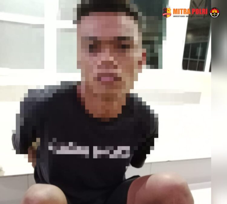 Unit Patroli Satuan Samapta Polres Barru mengamankan AA pemuda asal Kabupaten Pinrang ketika kedapatan sedang mabuk sabu di Bundaran Tugu Payung Kabupaten Barru, Sabtu dini hari (18/05/2024).